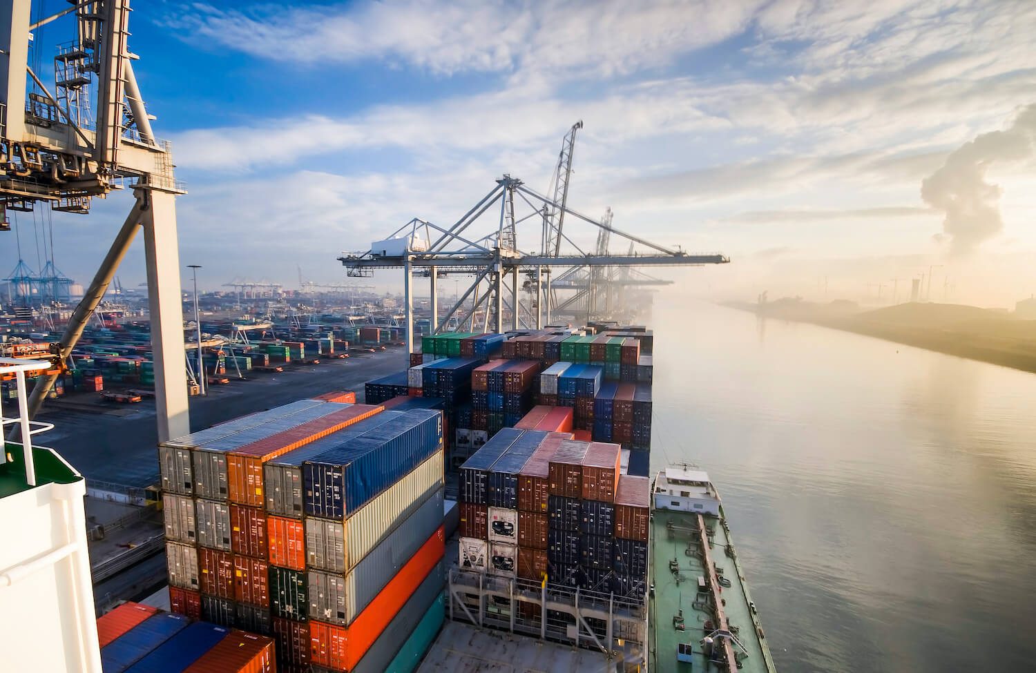 containers at port