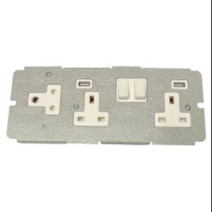 2x 13A switched with 1x 5A socket & 2x USB-A sockets