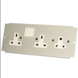 1 x Twin 13A switched & 1 x Single 5A