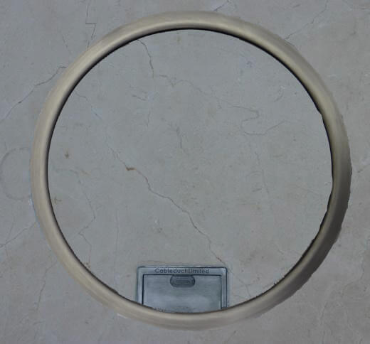 Round 700 series floor box.