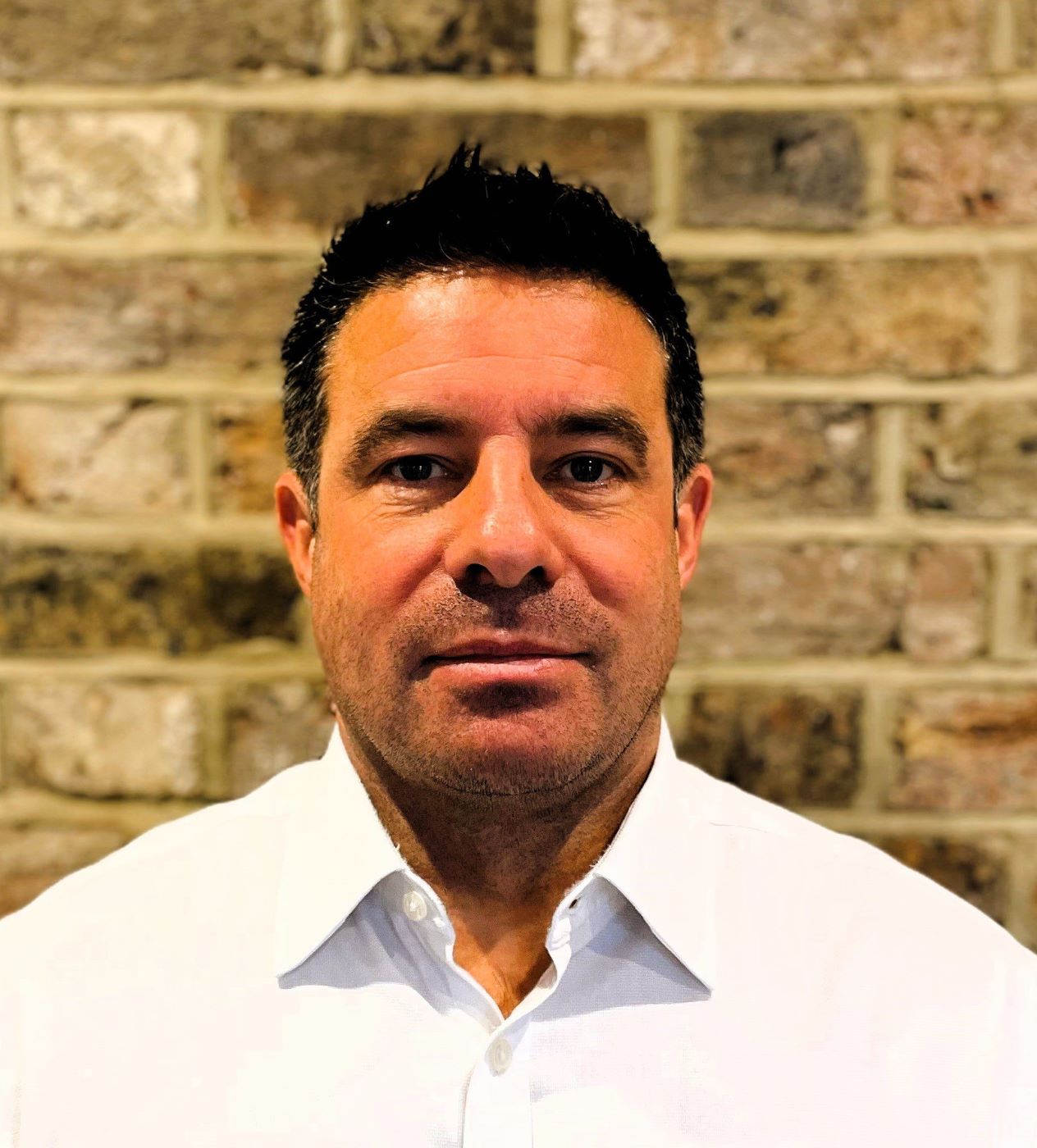 sales & marketing director dominic knolles head shot
