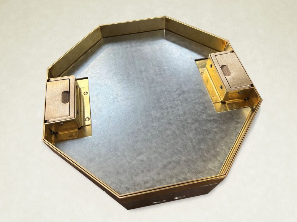 lid fitted octagon shaped floor box